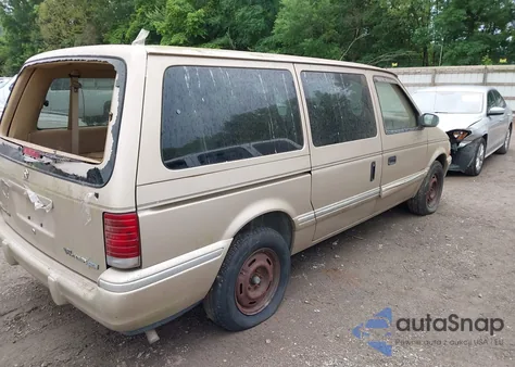 1992 Plymouth Grand Voyager Se from USA, damaged, VIN 1P4GH44R8NX139018